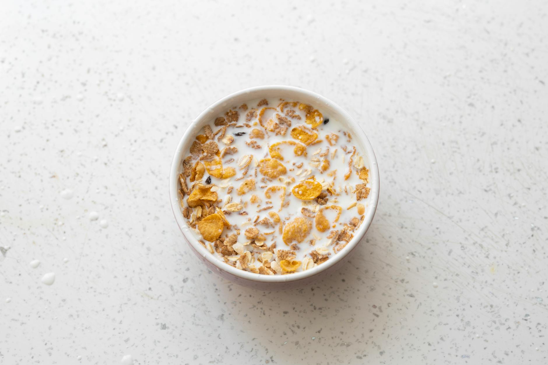A nutritious and tasty bowl of cereal, perfect for a wholesome breakfast. - healthy breakfast meal prep
