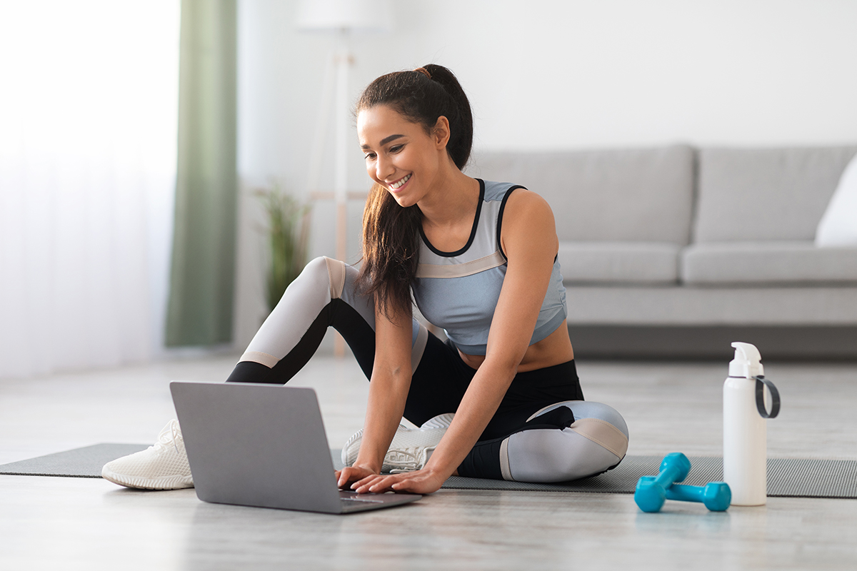 Hybrid Fitness classes combining online and offline activities