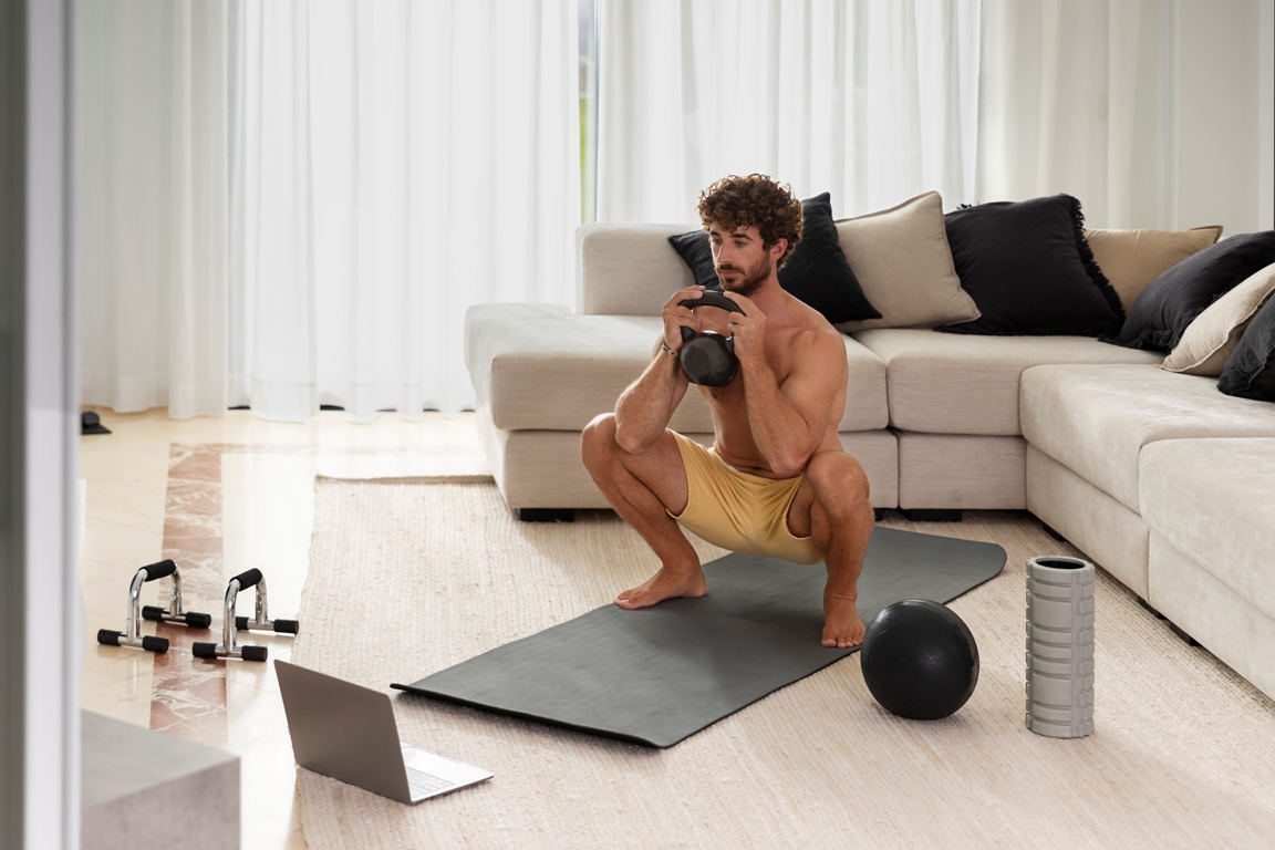 How to build muscle at home with minimal equipment